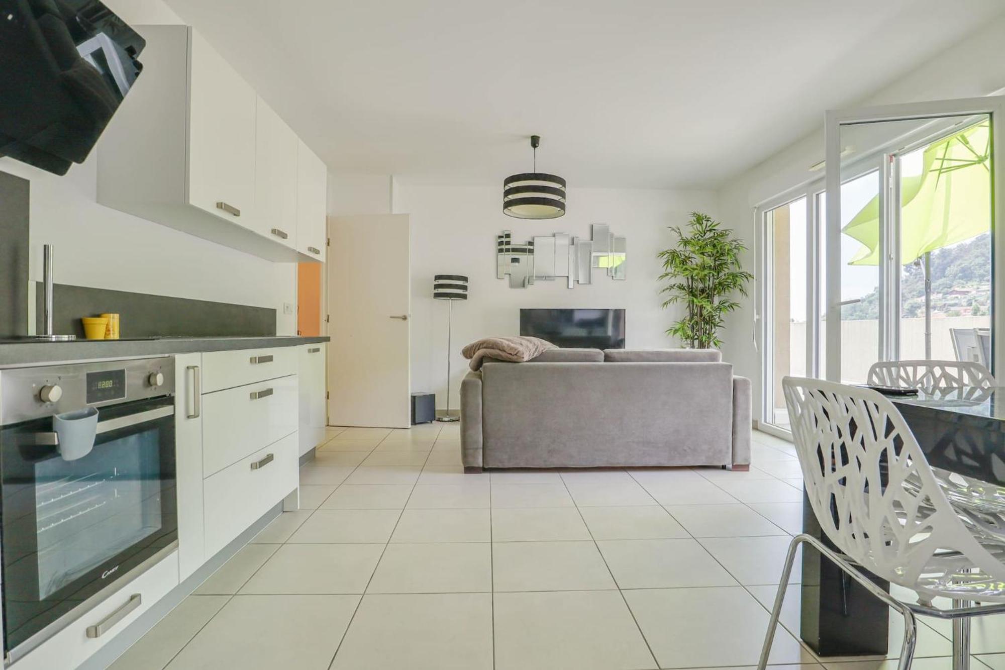 Spacieux Rooftop Parking, Terrasse Ensoleillee Menton Exterior photo