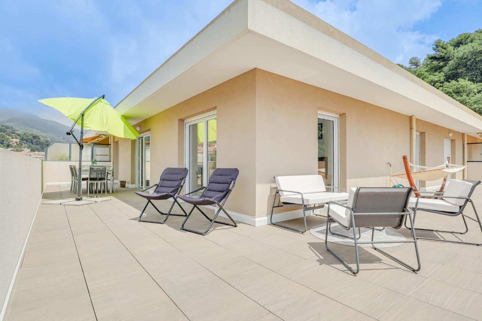 Spacieux Rooftop Parking, Terrasse Ensoleillee Menton Exterior photo