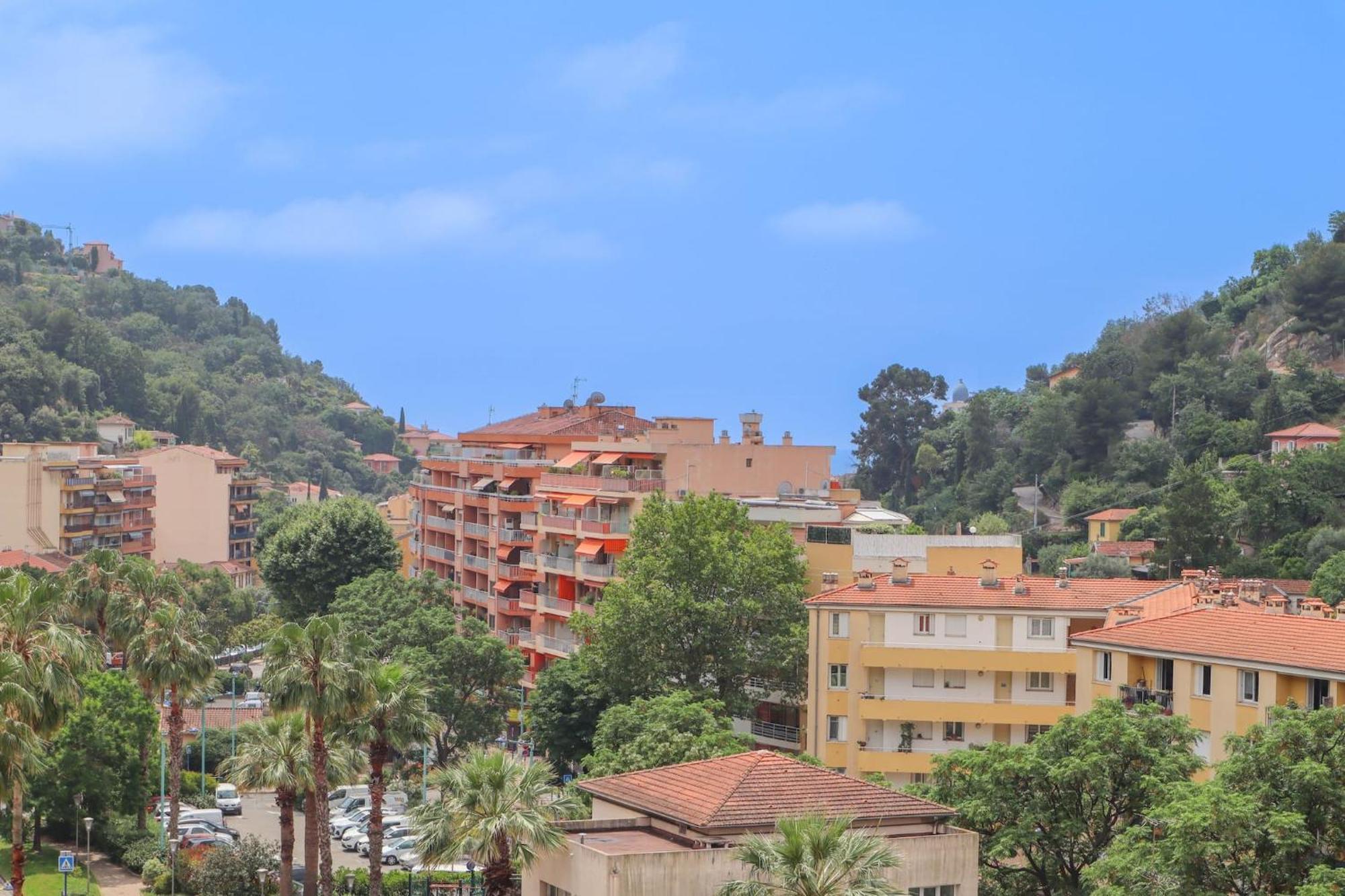Spacieux Rooftop Parking, Terrasse Ensoleillee Menton Exterior photo