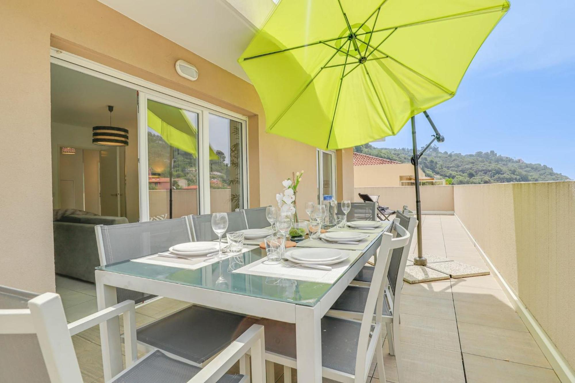 Spacieux Rooftop Parking, Terrasse Ensoleillee Menton Exterior photo