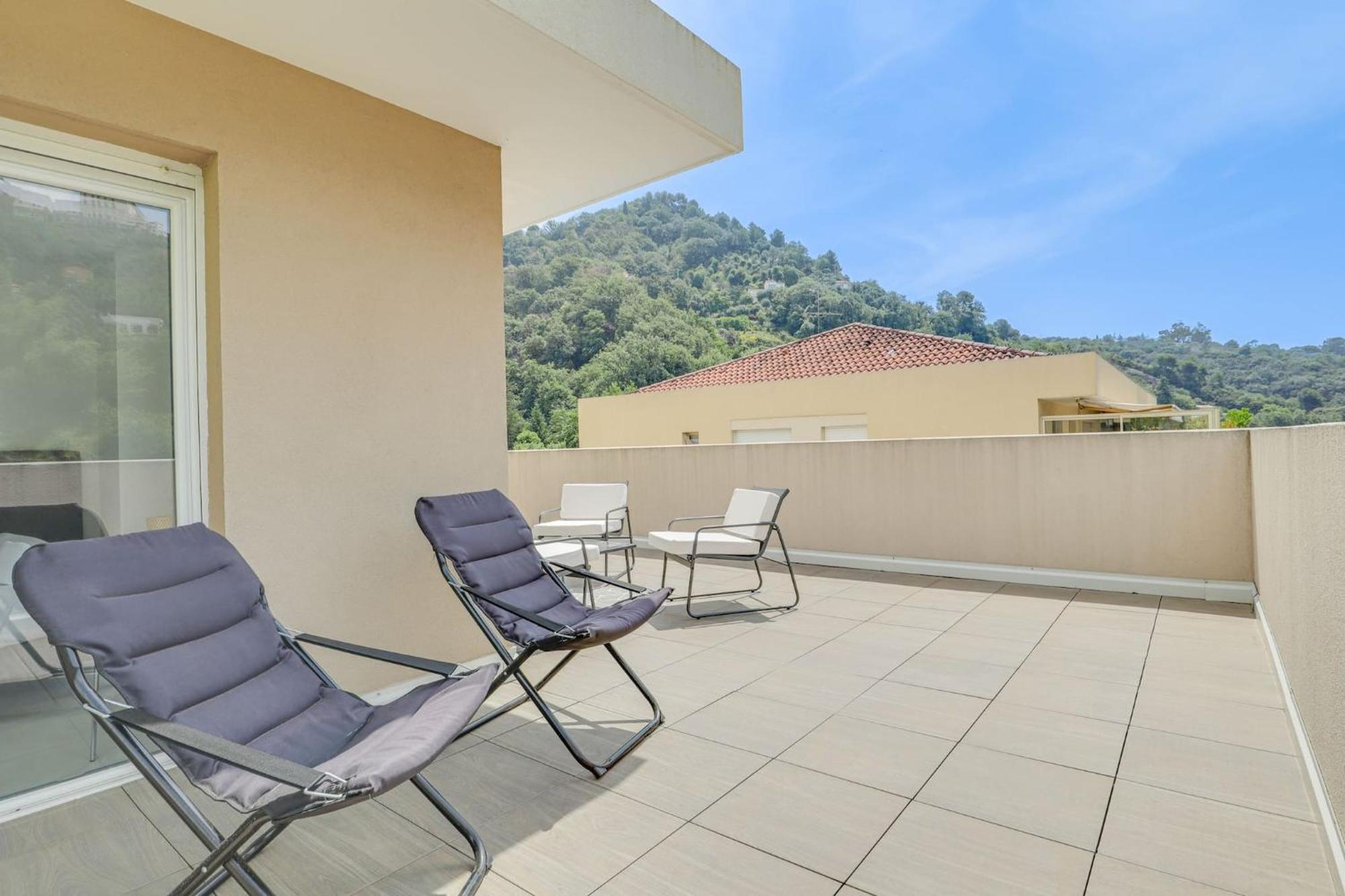 Spacieux Rooftop Parking, Terrasse Ensoleillee Menton Exterior photo
